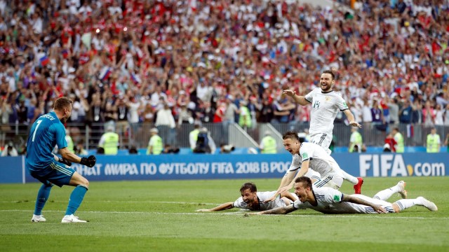 Spanyol vs Rusia (Foto: Carl Recine/Reuters)