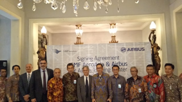 Perjanjian kerja sama pelatihan perawatan  GMF dan Airbus di Bunga Rampai, Jakarta Pusat, Selasa (3/7) (Foto: Ela Nurlaela/kumparan)