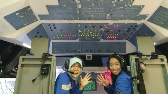 Pelatihan astronaut dan luar angkasa di U.S. Space & Rocket Center (USSRC) di Huntsville, Alabama, Amerika Serikat. (Foto: Dok. Nur Fitriana )