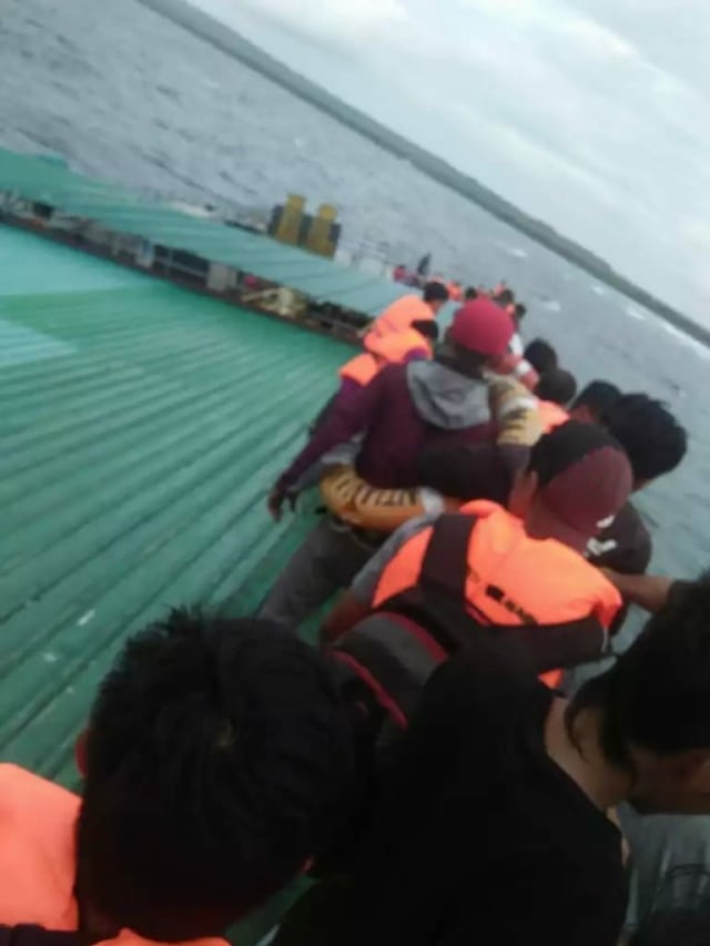 Kondisi penumpang KM Maju Lestari tenggelam di Selayar. (Foto: Dok. Istimewa)