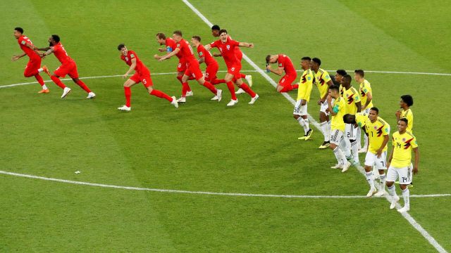 Inggris vs Kolombia (Foto: Christian Hartmann/Reuters)