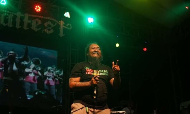 Joni Agung Kawinkan Reggae dengan Genjek