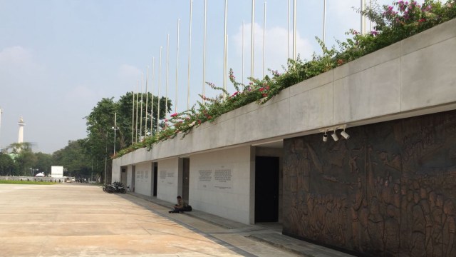 Suasana lapangan banteng setelah di revitalisasi. (Foto: Ferry Fadhlurrahman/kumparan)