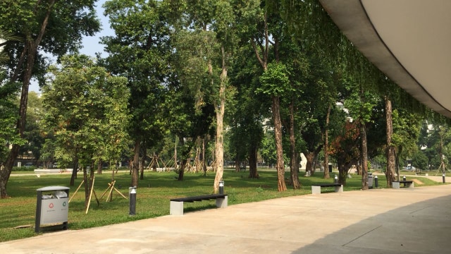 Suasana lapangan banteng setelah di revitalisasi. (Foto: Ferry Fadhlurrahman/kumparan)