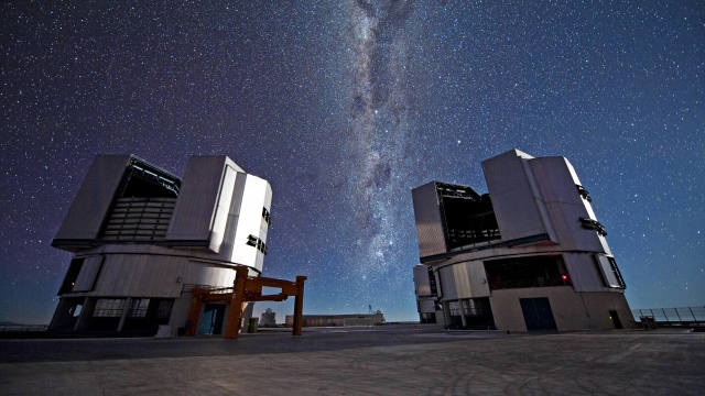 Ilustrasi observatorium yang besar (Foto: ESO/José Francisco Salgado via Wikimedia Commons)