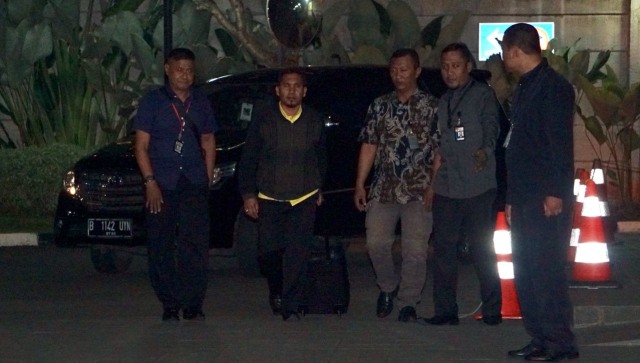 Bupati Bener Meriah, Ahmadi tiba di KPK (Foto: Fanny kusumawardhani/kumparan)