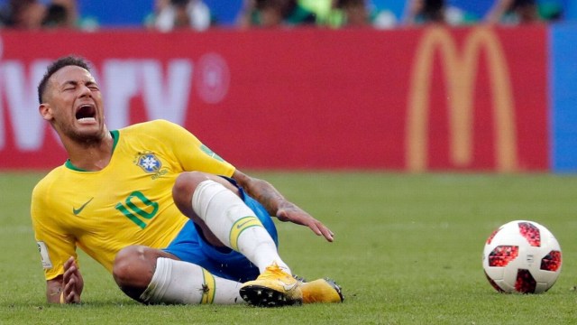 5 Aksi 'Diving' Paling Memalukan yang Pernah Dilakukan Neymar