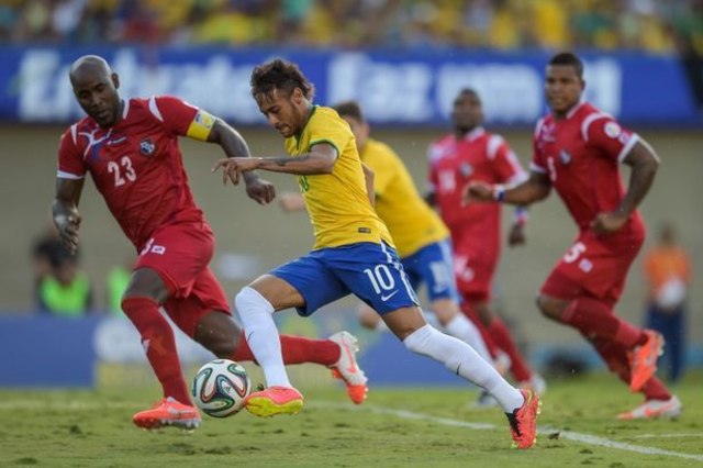 5 Aksi 'Diving' Paling Memalukan yang Pernah Dilakukan Neymar (4)