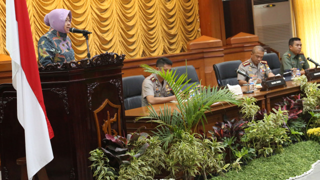 Wali Kota Risma gelar rakor dadakan terkait teroris Pasuruan. (Foto: Dok.Pemkot Surabaya)