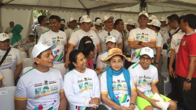 Sandi dan Rini di Antam Gold Run di TMII (Foto: Mohammad Fajri/kumparan)