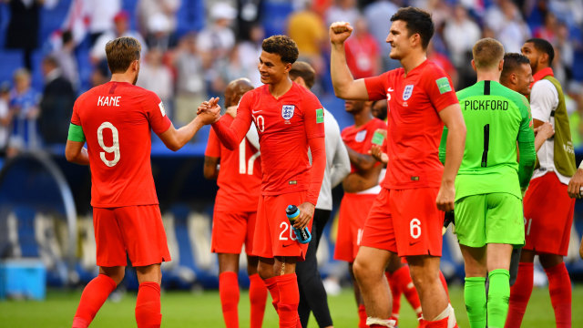 Kegembiraan penggawa Timnas Inggris usai menang menghadapi Swedia. (Foto:  REUTERS/Dylan Martinez)