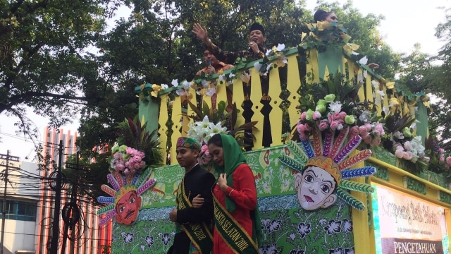 Suasana Pawai Jakarnaval (Foto: Reki Febrian/kumparan)