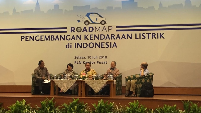 Roadmap pengembangan mobil listrik di Indonesia. (Foto: Ema Fitriyani/kumparan)