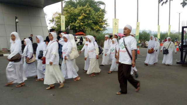Massa Solidaritas Ulama Muda Jokowi (Samawi) memadati SICC, Sentul, Bogor. (Foto: Jihad Akbar/kumparan)