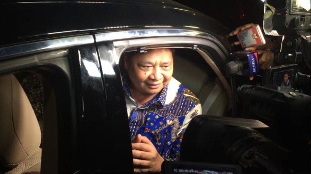 Airlangga Hartarto tiba Kediaman SBY (Foto: Rafyq Panjaitan/kumparan)