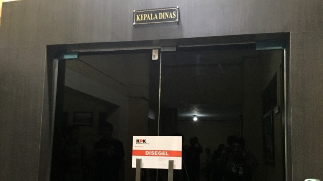 Ruang Kepala Dinas Pendidikan Aceh disegel KPK (Foto: Zuhri Noviandi/kumparan)