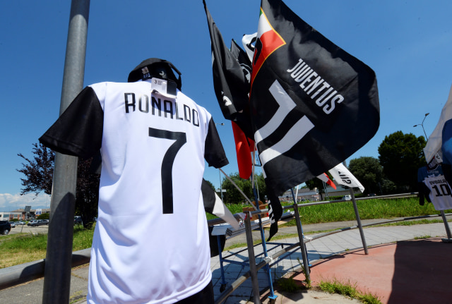 Euforia transfer Ronaldo di Kota Turin. (Foto: REUTERS/Massimo Pinca)