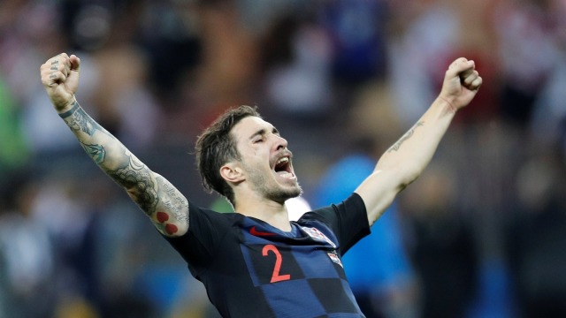 Sime Vrsaljko merayakan kemenangan Kroasia atas Inggris. (Foto: Reuters/Darren Staples)
