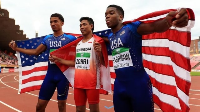Lalu Muhammad Zohri (tengah) diapit pelari asal Amerika Serikat (Foto: Dok. Kemenpora)