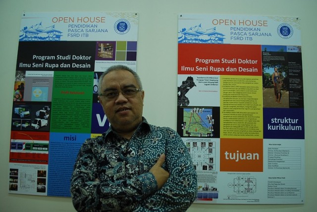 Yan Yan Sunarya, Ilmuwan ITB Berjuluk Doktor Batik Sunda