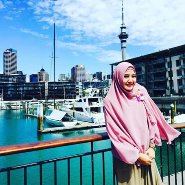 5 Selebriti yang Kehilangan Pekerjaan setelah Pakai Hijab (4)