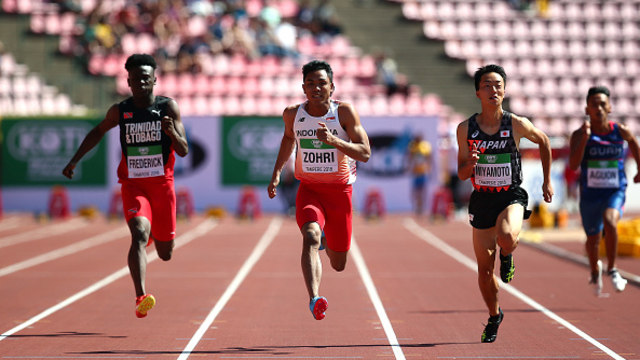 Pelari Indonesia, Lalu Muhammad Zohri (tengah) menjadi juara dunia lari 100 M untuk U-20. (Foto: Charlie Crowhurst/Getty Images for IAAF)