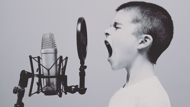 Ilustrasi anak berlatih vokal. Foto: pixabay.com