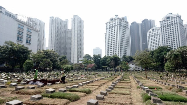 Tempat pemakaman umum di Jakarta. Foto: Helmi/kumparan
