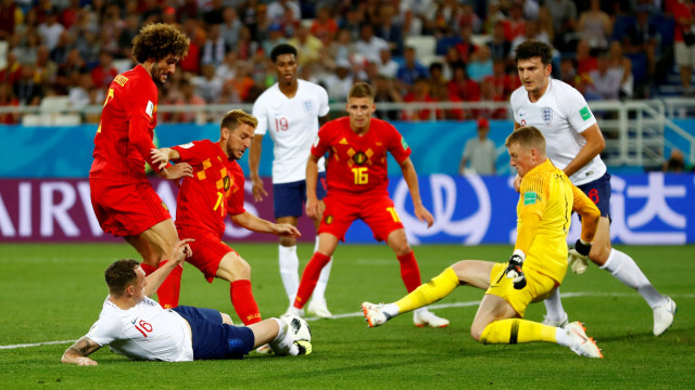 Laga Inggris vs Belgia di fase grup. (Foto: REUTERS/Fabrizio Bensch)
