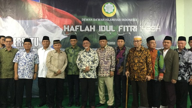 Prabowo, Anies, Amien Rais, Sohibul Iman di Masjid Al Furqan (Foto: Moh Fajri/kumparan)