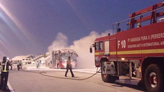 Kebakaran Bus Air Asia di R83 CGK (Foto: Dok. Istimewa)