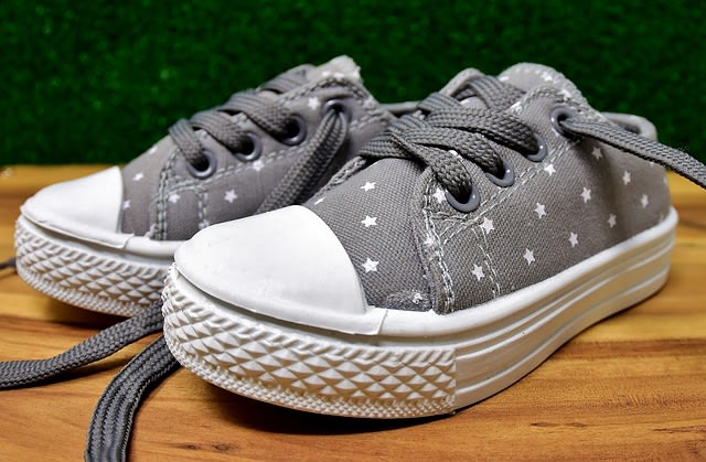 5 Tips Merawat Sneaker Agar Selalu Tampak Baru