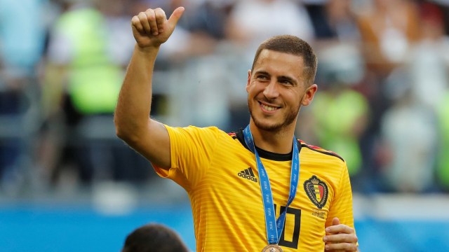 Hazard dengan medali peringkat tiga di Piala Dunia 2018. (Foto: REUTERS/Toru Hanai)