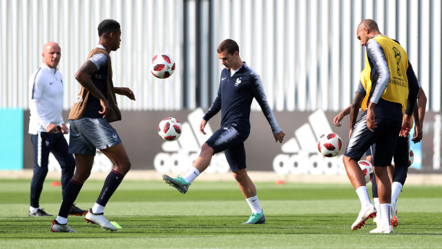 Latihan Timnas Prancis jelang final Piala Dunia 2018. (Foto: REUTERS/Carl Recine)