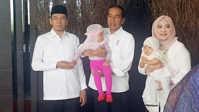 Jokowi bersama keluarga TGB (Foto: Yudhistira Amran Saleh/kumparan)