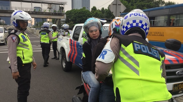 Kondisi terkini JLNT Casablanca Foto: Raga Imam/kumparan