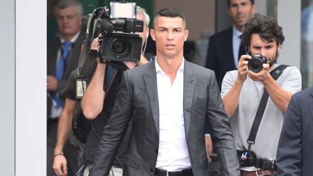 Ronaldo resmi diperkenalkan Juventus. (Foto: AFP/Miguel Medina)