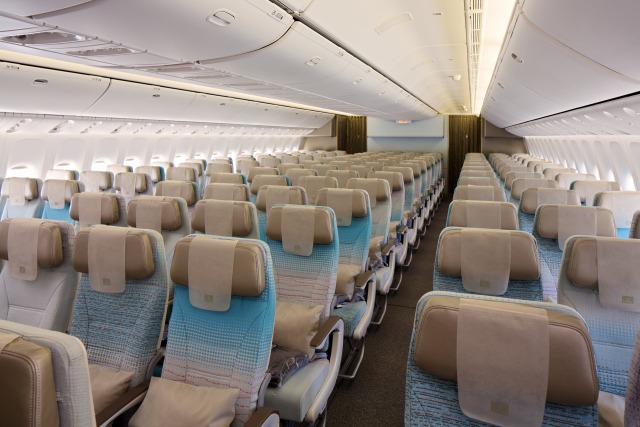 Kabin Ekonomi Boeing 777-300ER milik Emirates (Foto: Emirates)