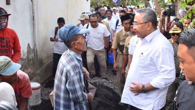 Mendes PDTT, Eko Putro Sandjojo, berbincang dengan ekonom Asia. (Foto: Dok. Kemendes PDTT)