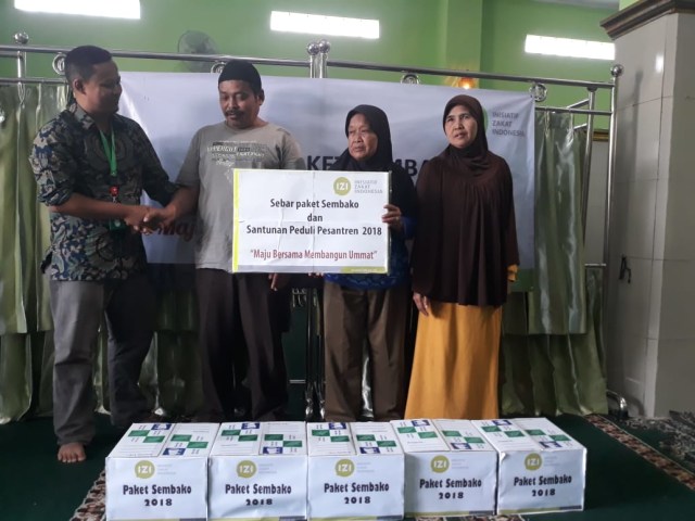 Rangkul Warga Bandung dengan Persembahan Paket Peduli Pesantren bersama IZI dan Zaha Hijab (1)