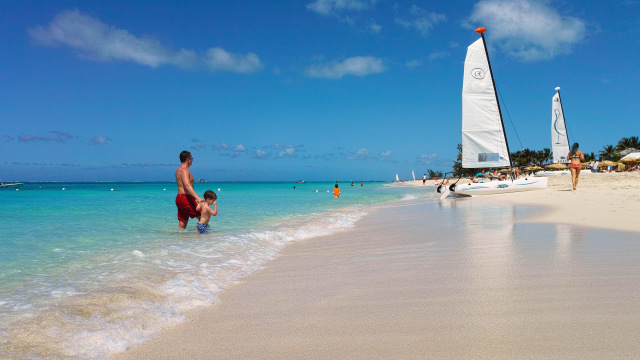 Pantai Teluk Grace, Turks dan Caicos
 (Foto: Flickr/DTB's)