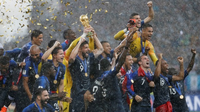 FIFA Siapkan Ide 100 Menit Waktu Main, Piala Dunia 2022 Jadi Kelinci Percobaan? (1)