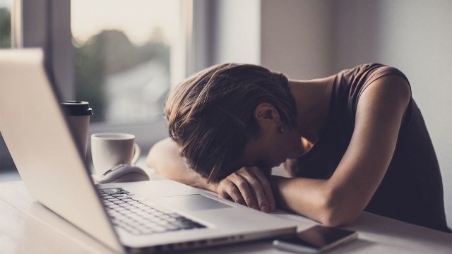 Sering merasa ngantuk dan kelelahan di siang hari bisa menjadi tanda gejala penyakit yang serius. (Foto: Thinkstock)