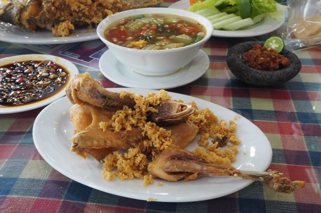 Ayam goreng (Foto: instagram/ @mealgasm)