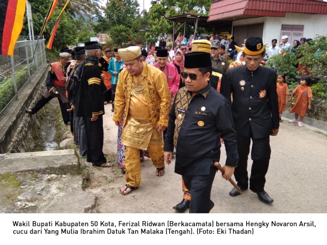 Ayam Yang Bertelur Sapi Yang Punya Nama Kumparan Com