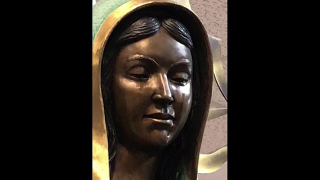 Patung Bunda Maria 'menangis'. (Foto: Hobbs New Sun/YouTube)