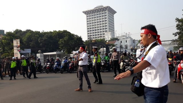 Long March Aksi Damai Bela Pertamina (Foto: Ema Fitriyani/kumparan)