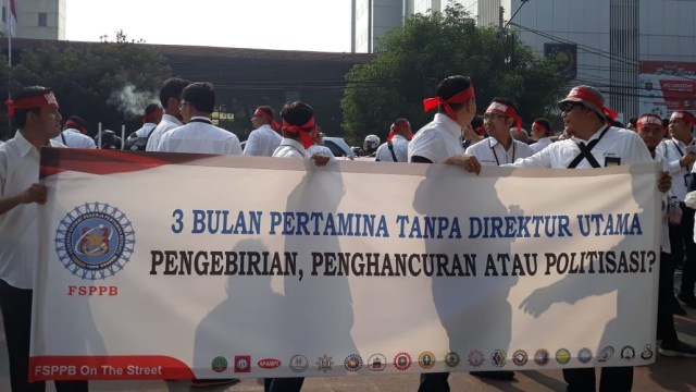 Long March Aksi Damai Bela Pertamina (Foto: Ema Fitriyani/kumparan)