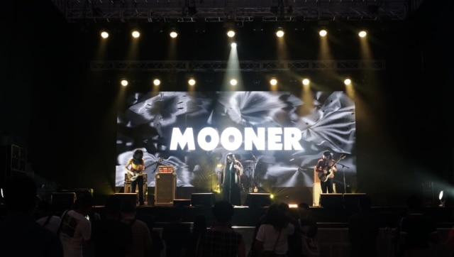 Penampilan Mooner di We The Fest 2018 (Foto: Garin Gustavian/kumparan)
