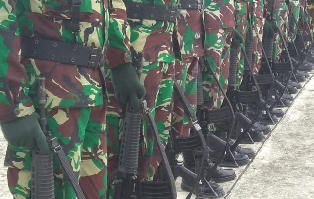 Tenggak Miras Oplosan, 3 Prajurit TNI Tewas di Puncak Jaya